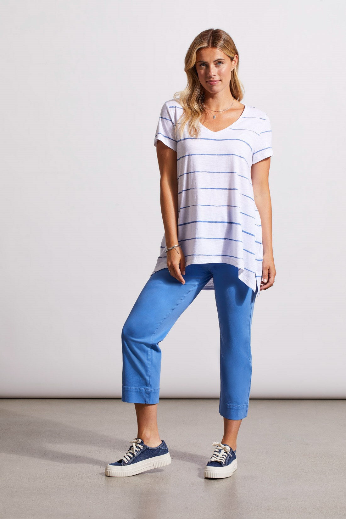 S/S FLARE TOP W/SIDE SLITS