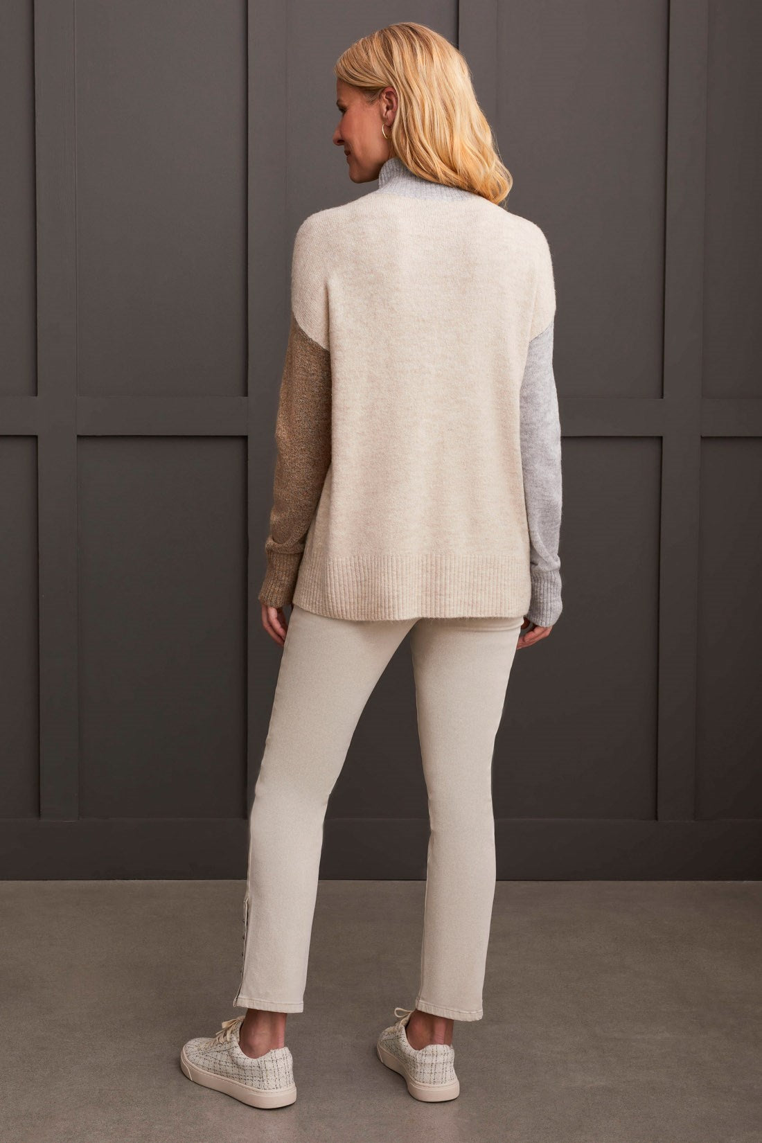 MOCK NECK COLORBLOCK SWEATER